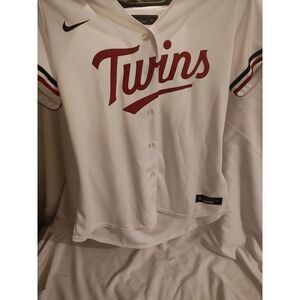 Nike Minnesota Twins Carlos Correa #4 MLB Jersey – Men’s Large